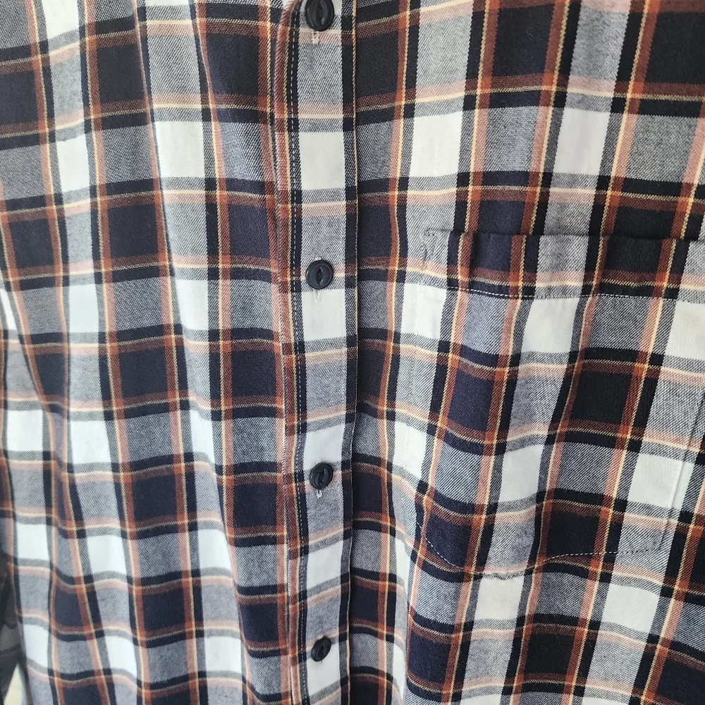 Banana Republic men's light weight flannel shirt size S